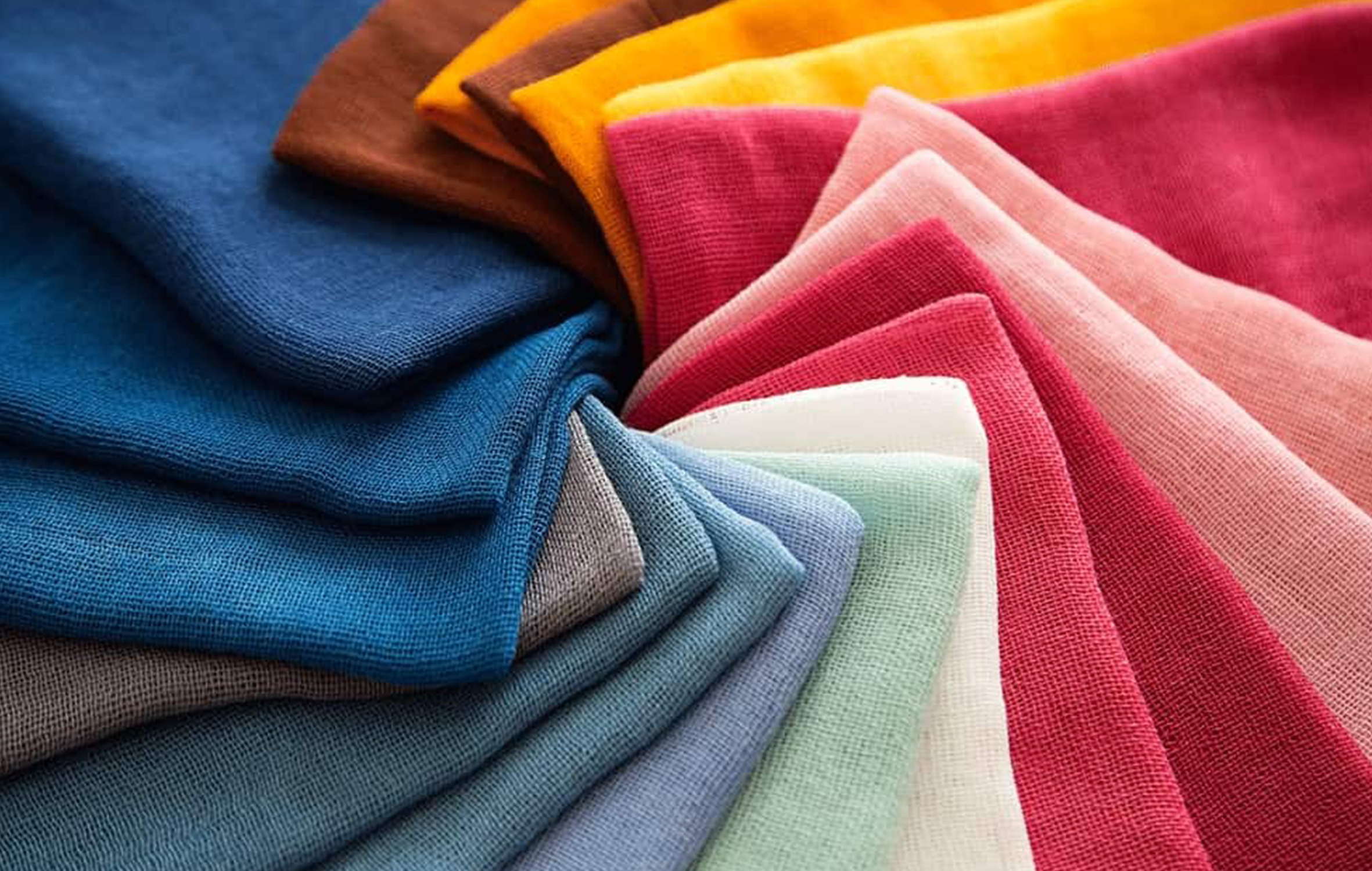 منتجات غذائية متنوعة